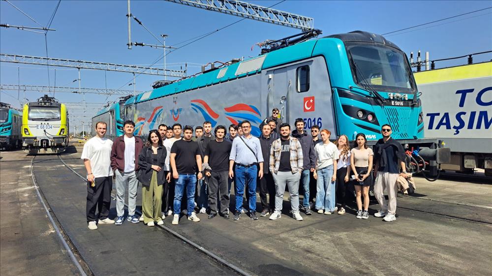 Raylı Sistemler Makine Teknolojisi Öğrencilerinden Hasanbey Lokomotif Bakım Depo Müdürlüğü’ne Teknik Gezi