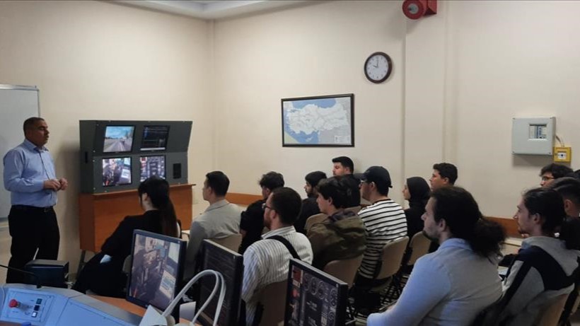Raylı Sistemler Makinistliği Öğrencilerinden Eskişehir Demiryolu Eğitim ve Sınav Merkezi’ne Teknik Gezi